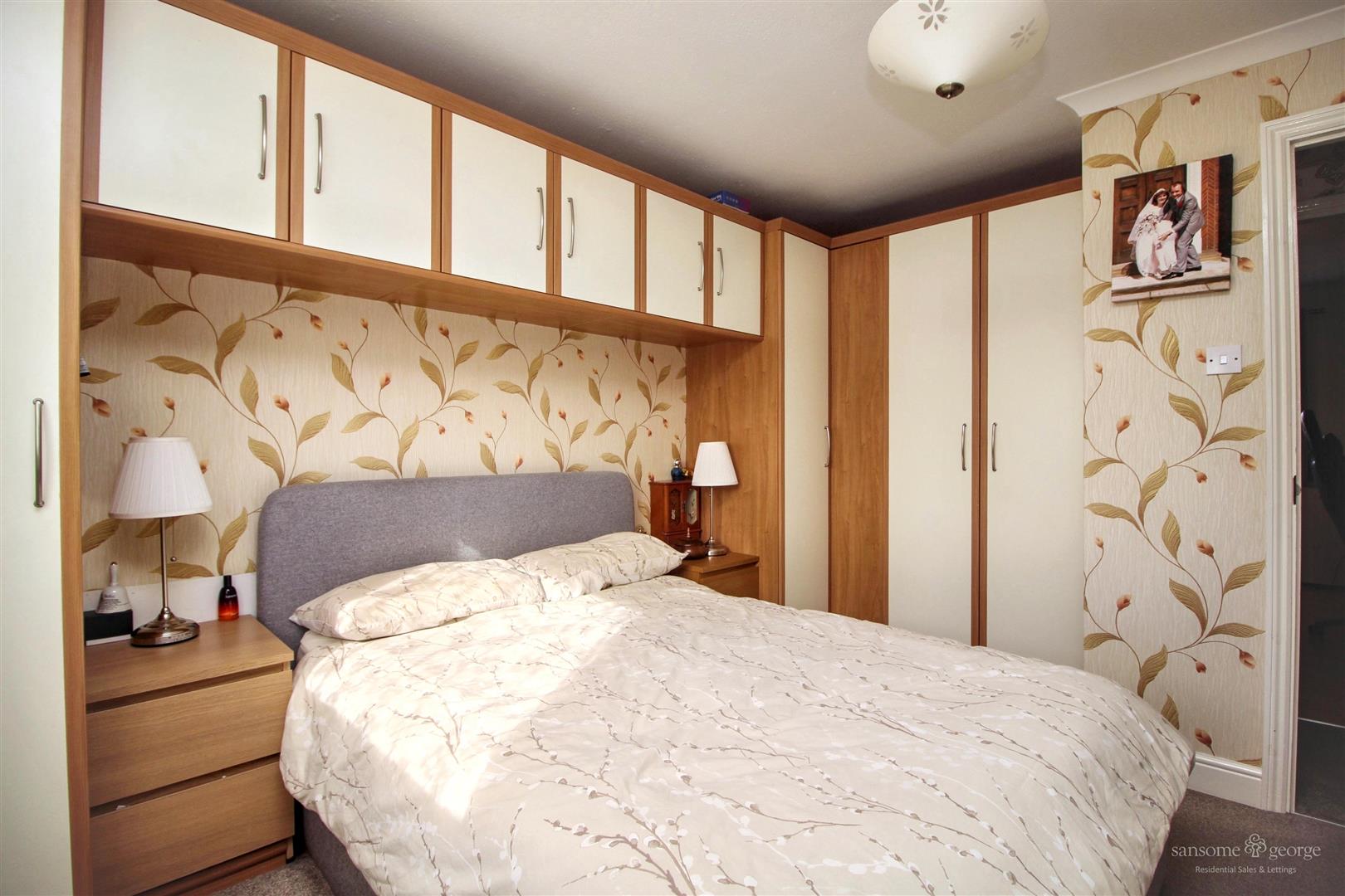 Bran Close, Tilehurst, Reading